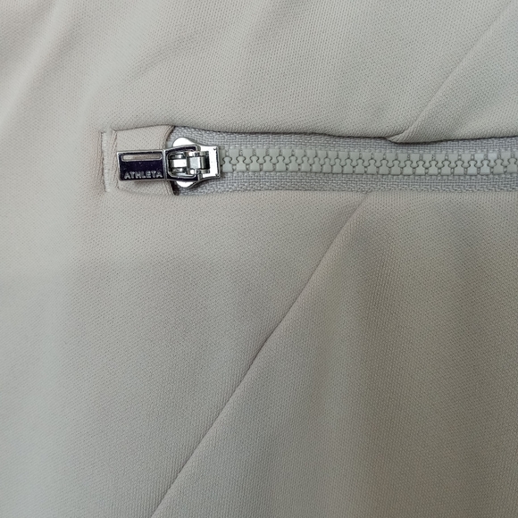 Athleta Venice pintuck stretch athleisure cream ankle pants - Picture 7 of 8